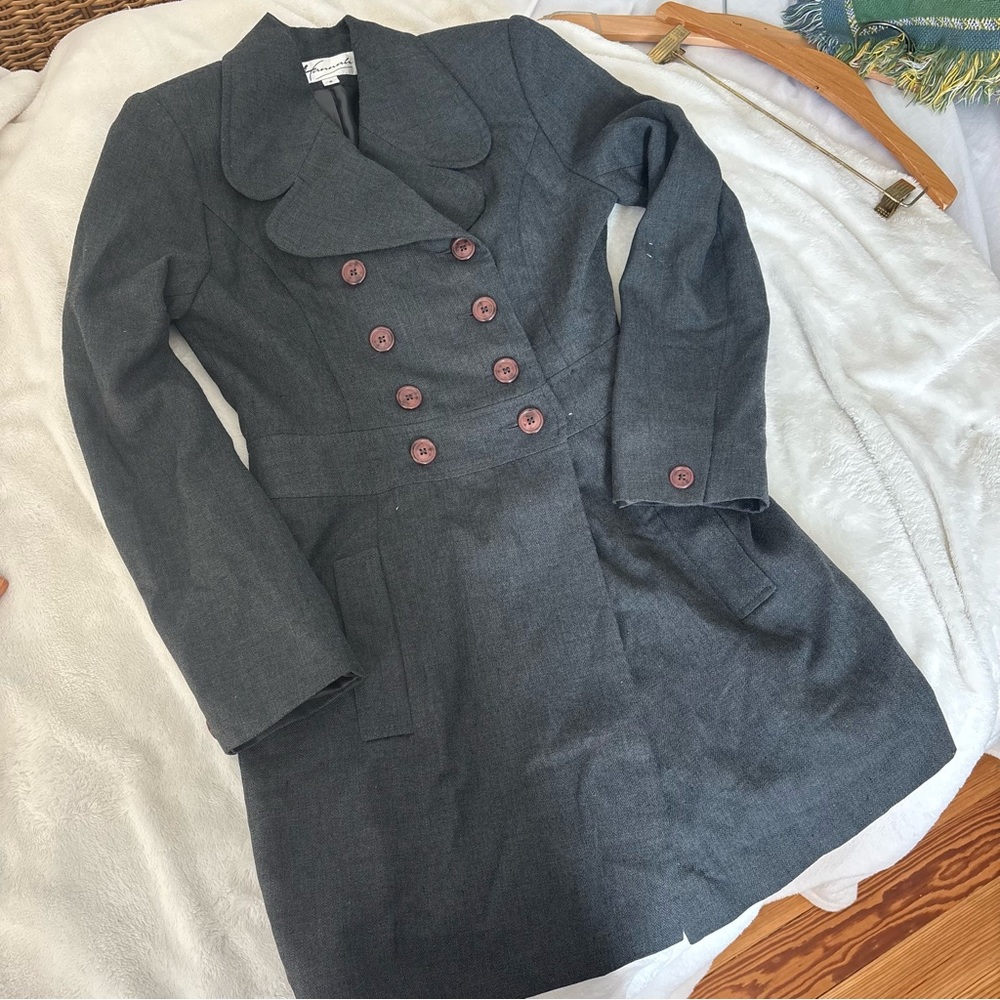 Vintage Peacoat gray fitted jacket